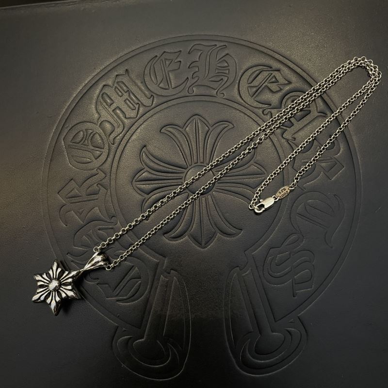 Ch*0me He**ts necklaces